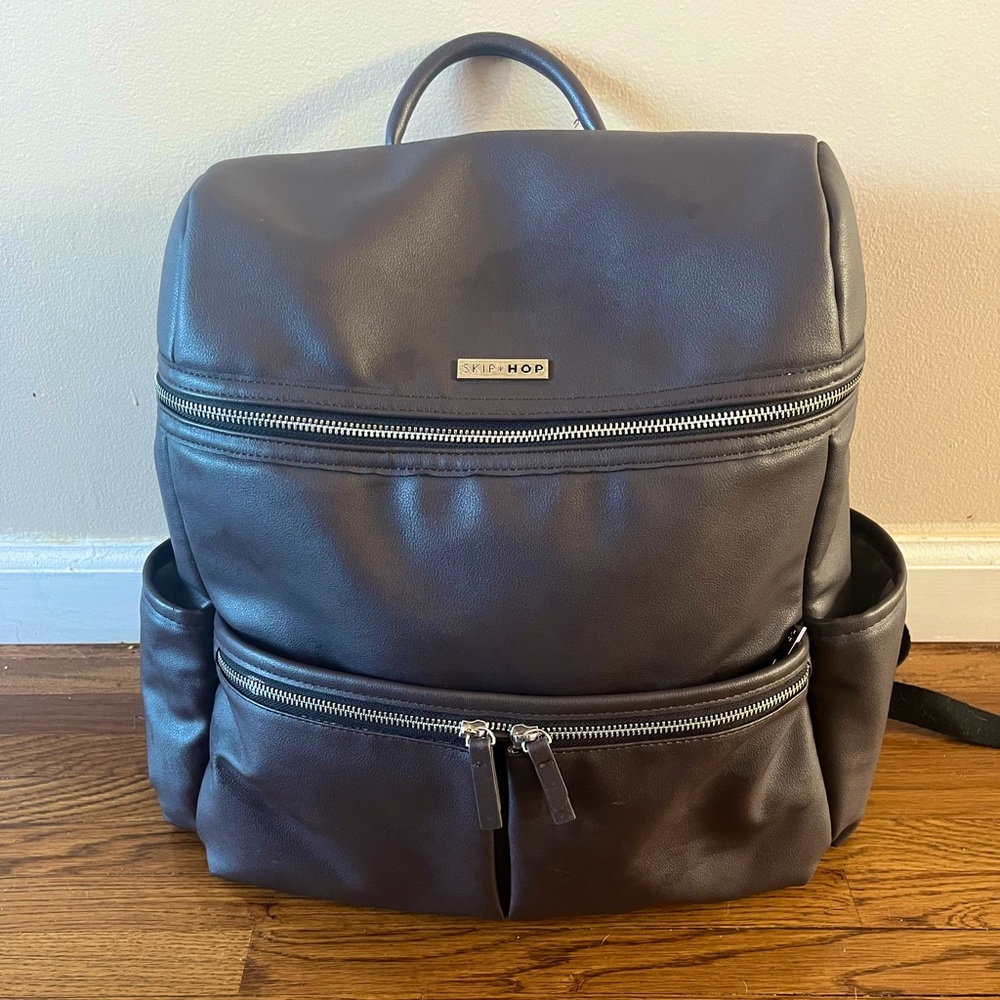 Skip Hop Flatiron Diaper Backpack - Grey Raisin